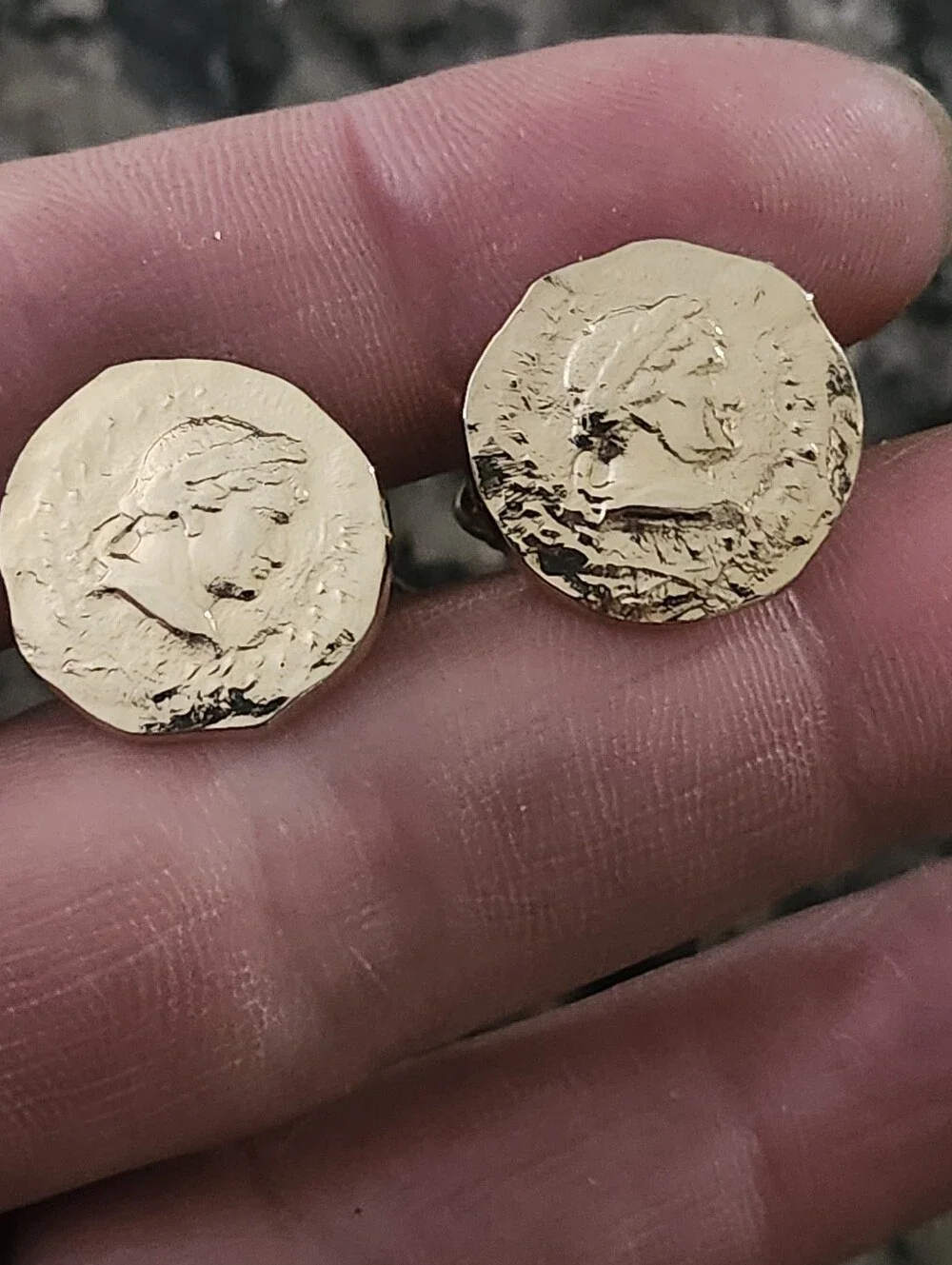 Vtg Hickok Gold Tone Coin-Style Cufflinks - Men’s Classic Accessory